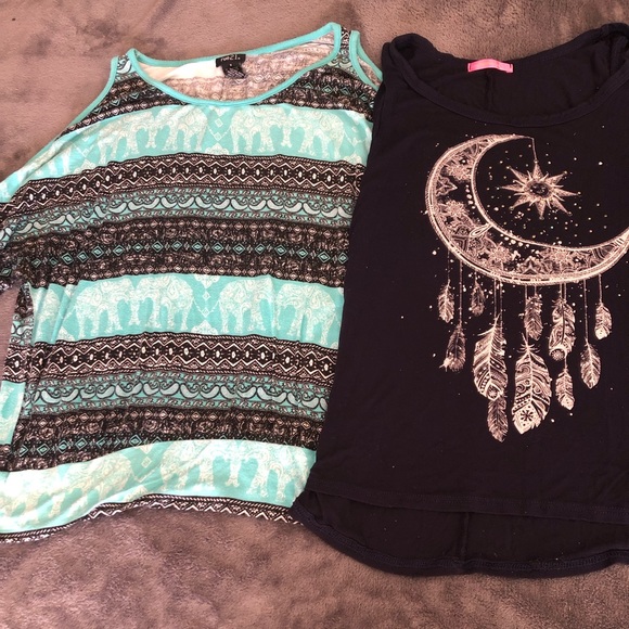 Tops - Picture 1 of 1
